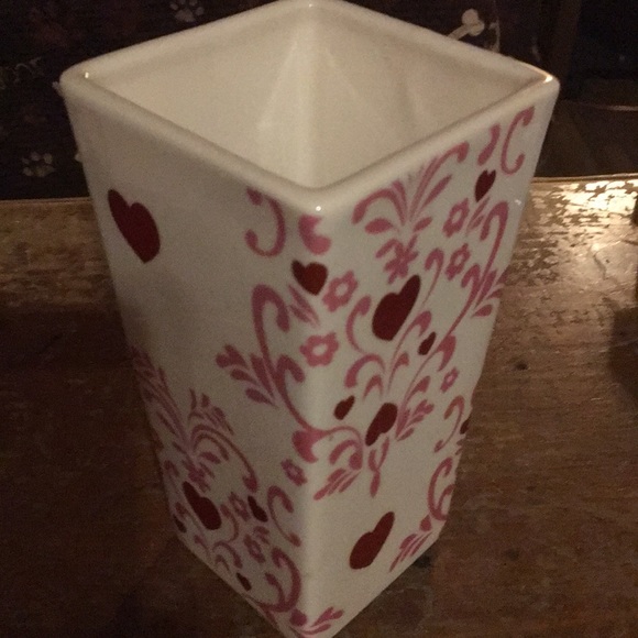 Porcelain vase decorated with mauve colored hearts - Picture 4 of 4